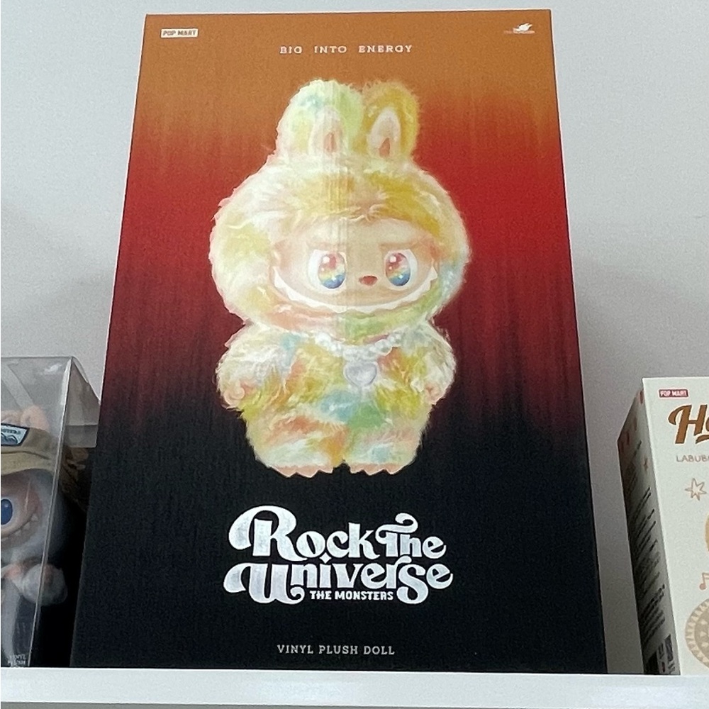Authentic Labubu from pop mark - Picture 2 of 2